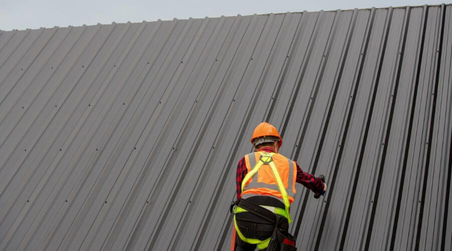 Professional gutter cleaning in New Hope, KY